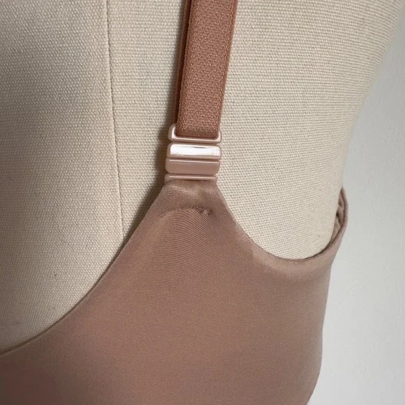 Victoria Secret Lightly Lined Smooth Demi Bra-Size 34C-Biege Convertible T-shirt - Picture 5 of 13